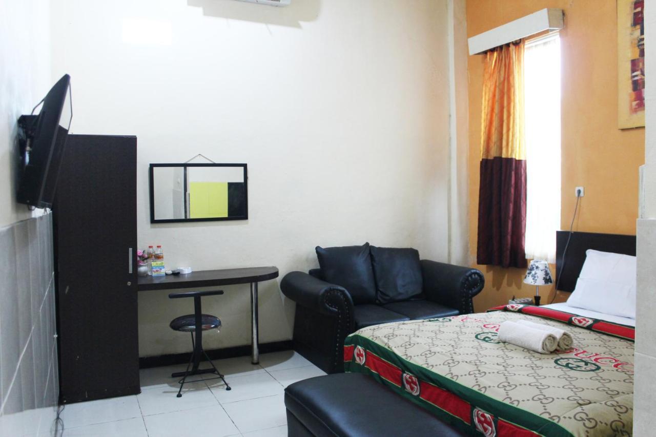 Olive Guest House Bumi Mas Raya Банджармасін Екстер'єр фото